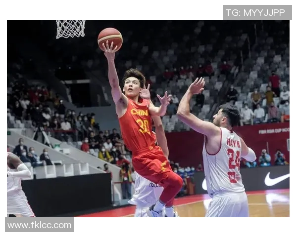 中国与印度激战7月3日期待两国篮球强队的精彩对决与巅峰对抗 中国与印度激战7月3日期待两国篮球强队的精彩对决与巅峰对抗